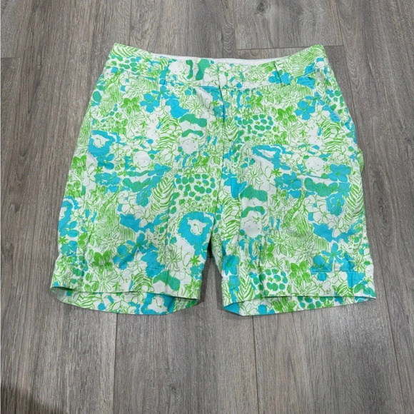Lilly Pulitzer "It's a Zoo" Callahan
Limeade Shorts - Size 6 - Picture 3 of 6